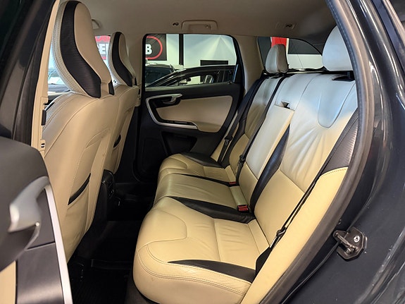 Volvo XC60 23 of 24