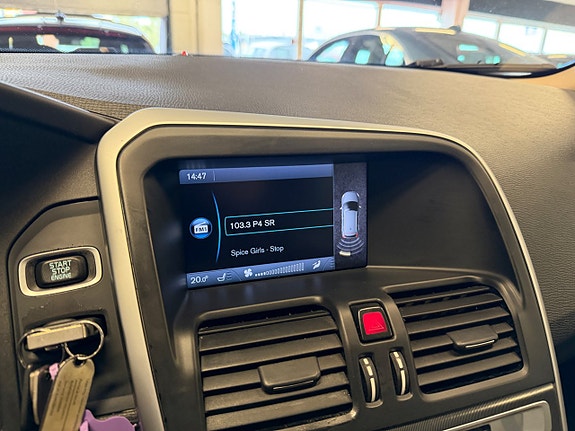 Volvo XC60 12 of 24