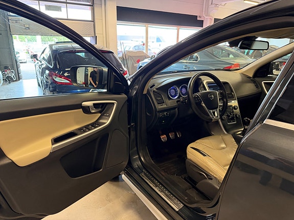 Volvo XC60 7 of 24
