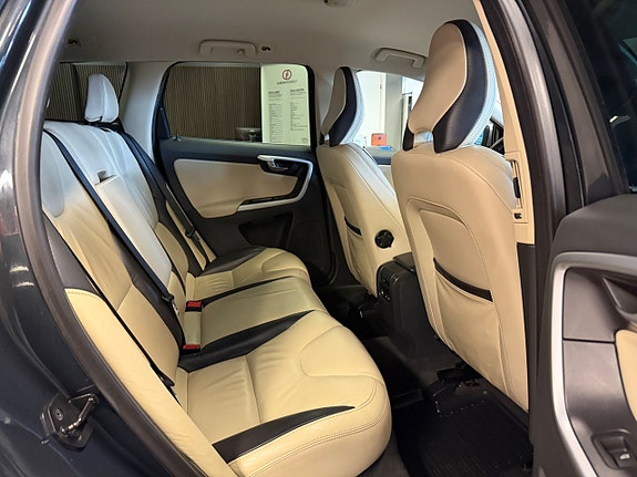 Volvo XC60 22 of 24