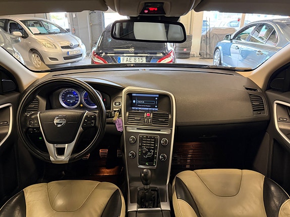Volvo XC60 19 of 24