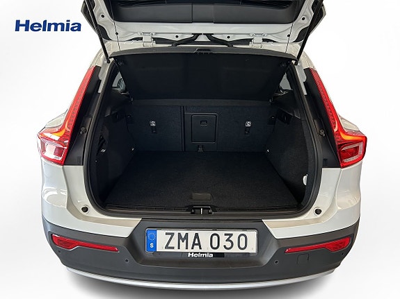Volvo XC40 14 of 15