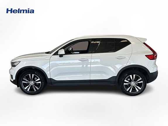 Volvo XC40 3 of 15