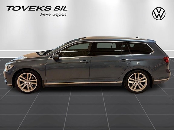 Volkswagen Passat 5 of 23