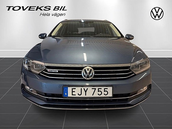 Volkswagen Passat 6 of 23