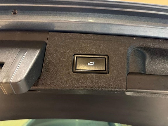 Volkswagen Passat 20 of 23