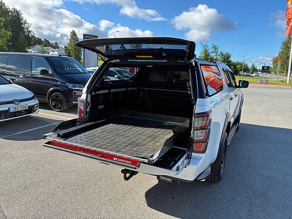 Isuzu D-max 15 of 16