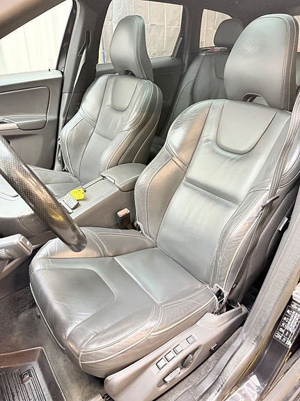Volvo XC60 5 of 13