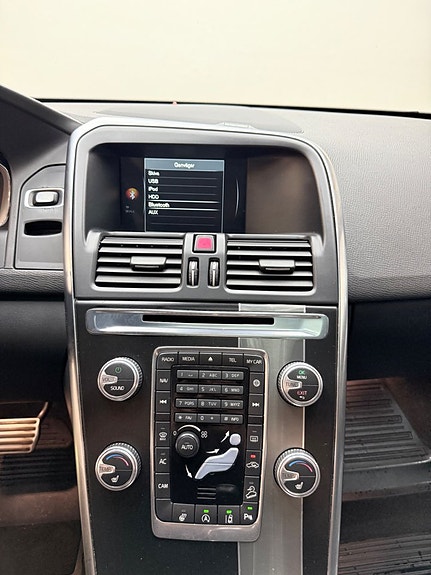 Volvo XC60 12 of 13