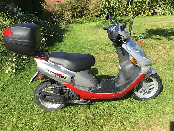 SYM Euro x jet 2 of 3