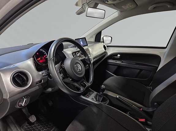 Volkswagen UP! 8 of 8