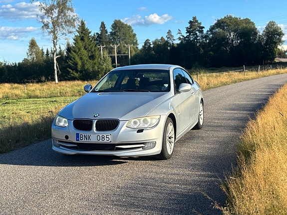 BMW 320d 3 of 7