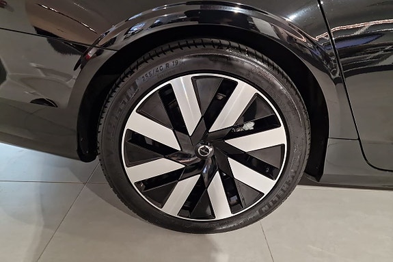 Volvo V90 12 of 18
