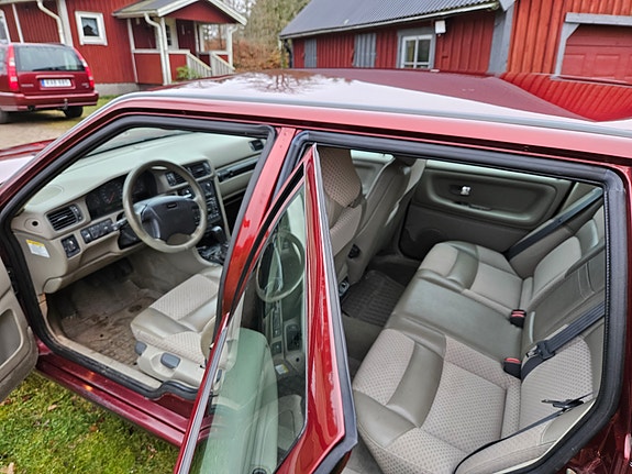 Volvo S70 9 of 14