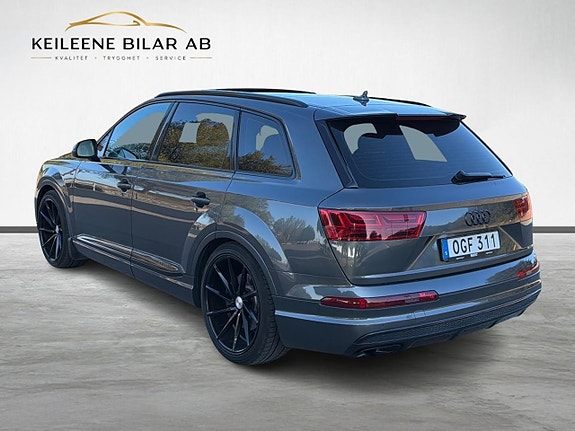 Audi Q7 9 of 30