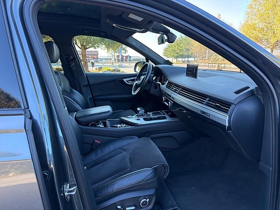 Audi Q7 14 of 30