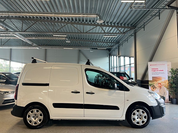 Peugeot Partner 2 of 16