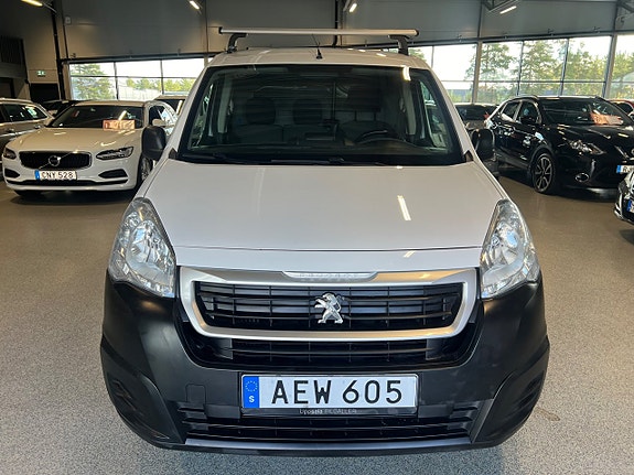 Peugeot Partner 8 of 16
