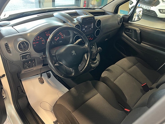 Peugeot Partner 13 of 16