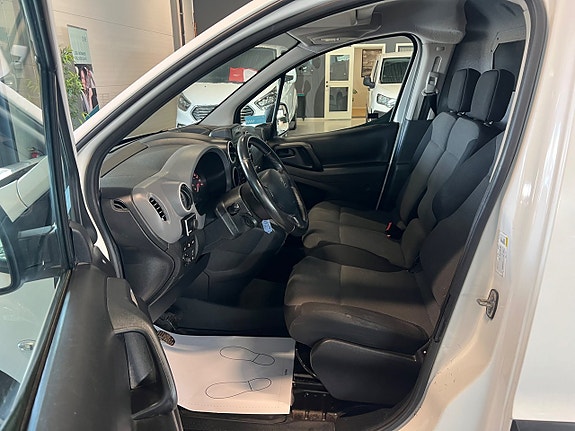 Peugeot Partner 12 of 16