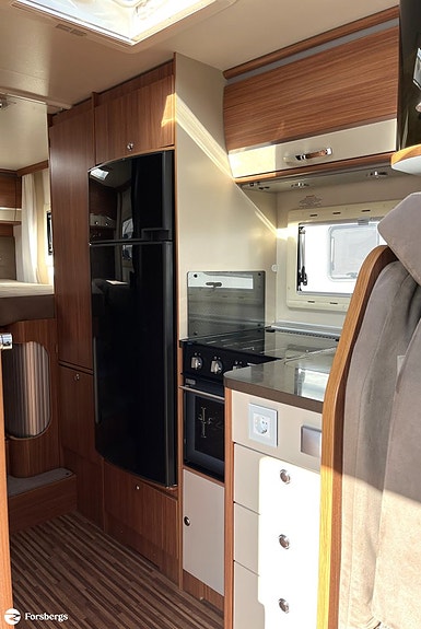 Adria Coral S670SL // Fin, hemtrevlig och bra utrustad för nya äventyr! 16 of 21