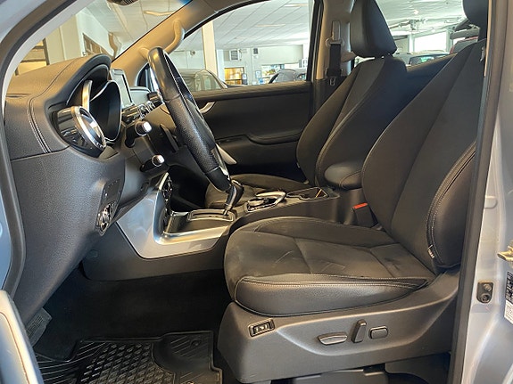 Mercedes-Benz X350 d 13 of 20