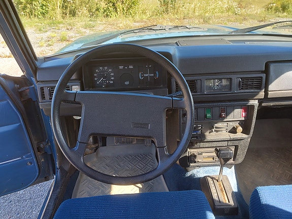 Volvo 244 7 of 14