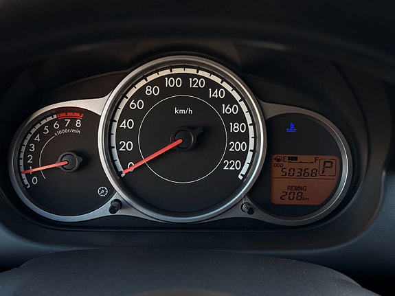 Mazda 2 12 of 16