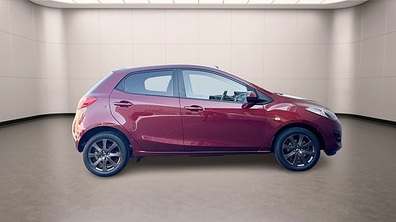 Mazda 2 4 of 16