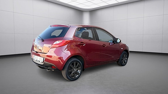 Mazda 2 5 of 16