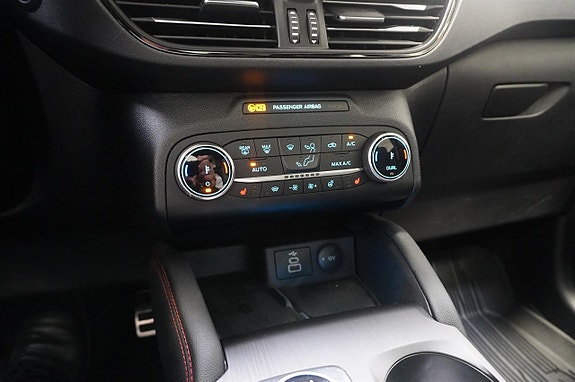Ford Kuga 17 of 20