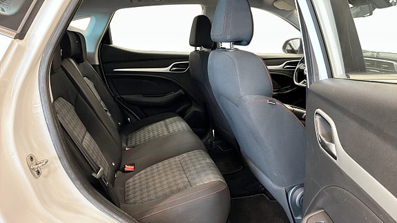 MG ZS 5 of 18