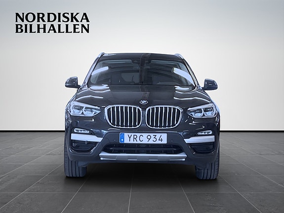 BMW X3 2 of 17