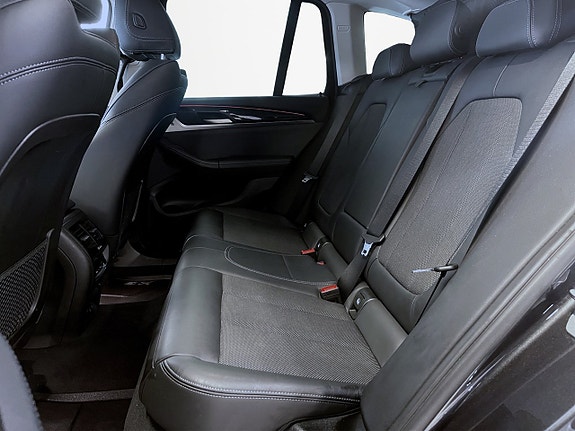 BMW X3 13 of 17