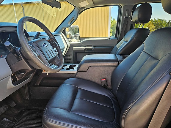 Ford F-250 10 of 11