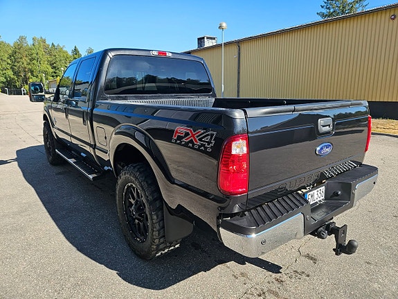Ford F-250 7 of 11