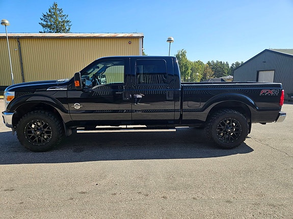 Ford F-250 8 of 11