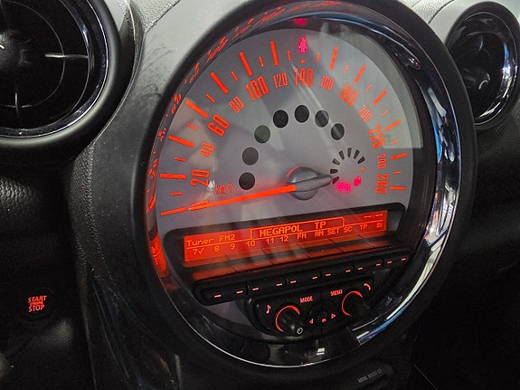 MINI Cooper 9 of 10