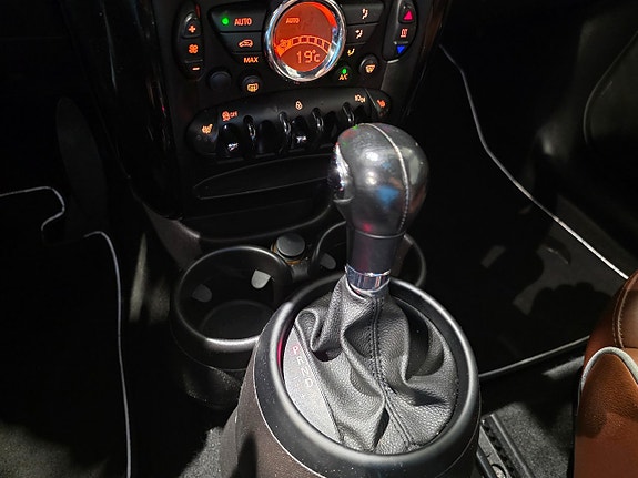 MINI Cooper 8 of 10