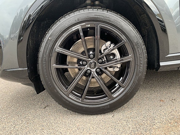 Audi Q5 7 of 12