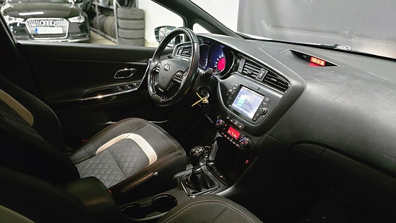 Kia Ceed 11 of 30