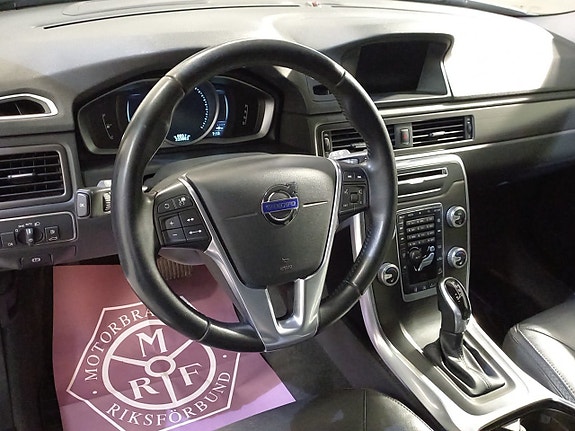 Volvo XC70 14 of 16