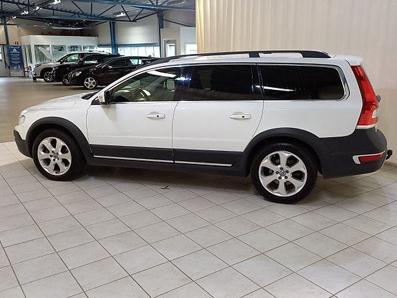 Volvo XC70 8 of 16