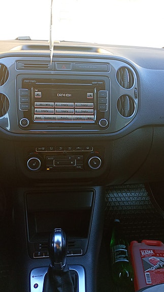Volkswagen Tiguan 2 of 7