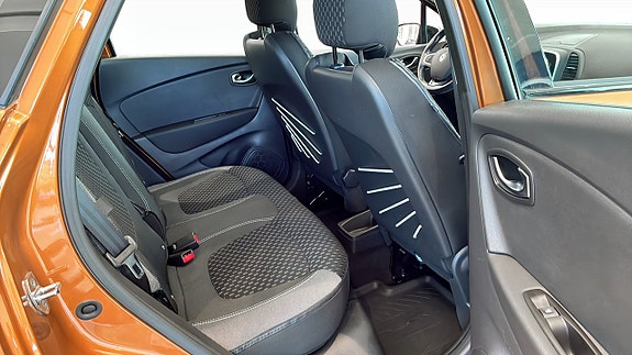 Renault Captur 5 of 9