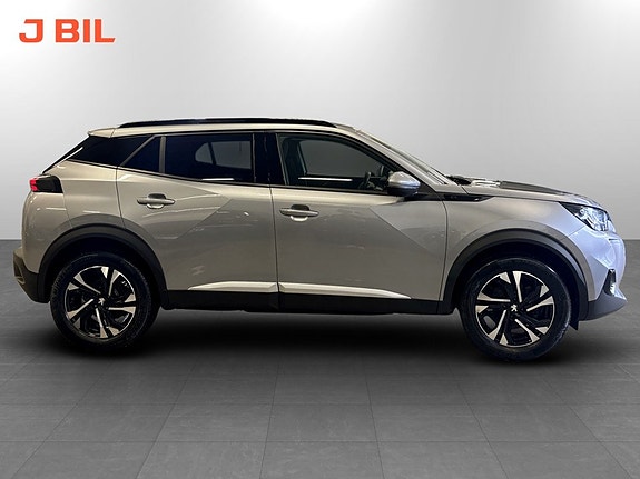 Peugeot e-2008 14 of 16