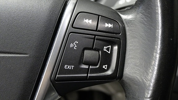 Volvo V40 15 of 17