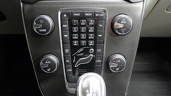 Volvo V40 10 of 17