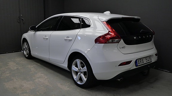 Volvo V40 6 of 17