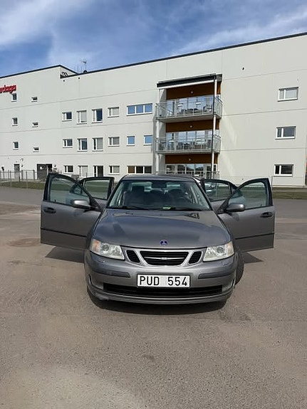 Saab 9-3 6 of 8